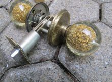 1960s Weiser Bathroom Door Knob Set Acrylic Balls With Gold Flakes within proportions 1500 X 1125