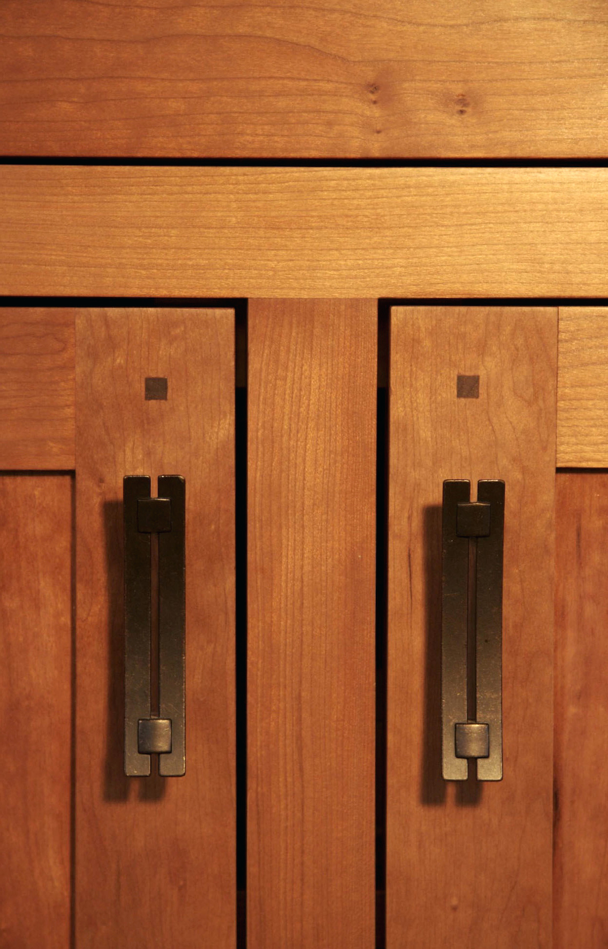 Cabinet Hardware Examples