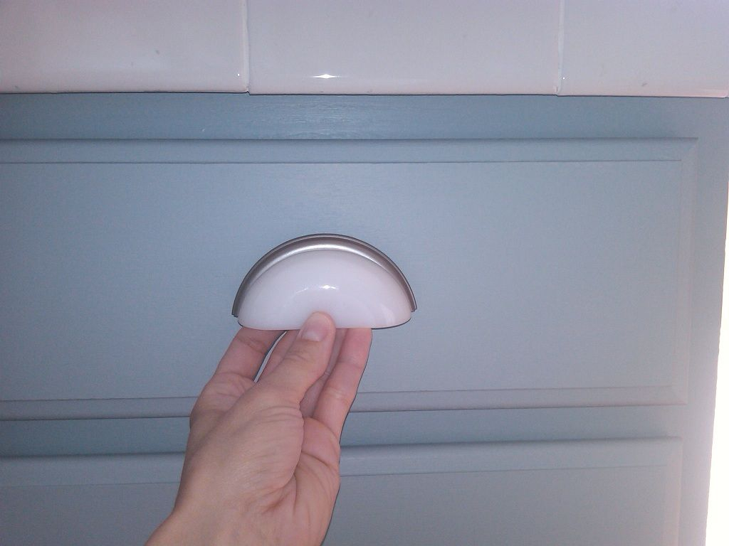 7 White Drawer Pulls For Gray Painted Cabinets Mom And Her Drill throughout dimensions 1024 X 768