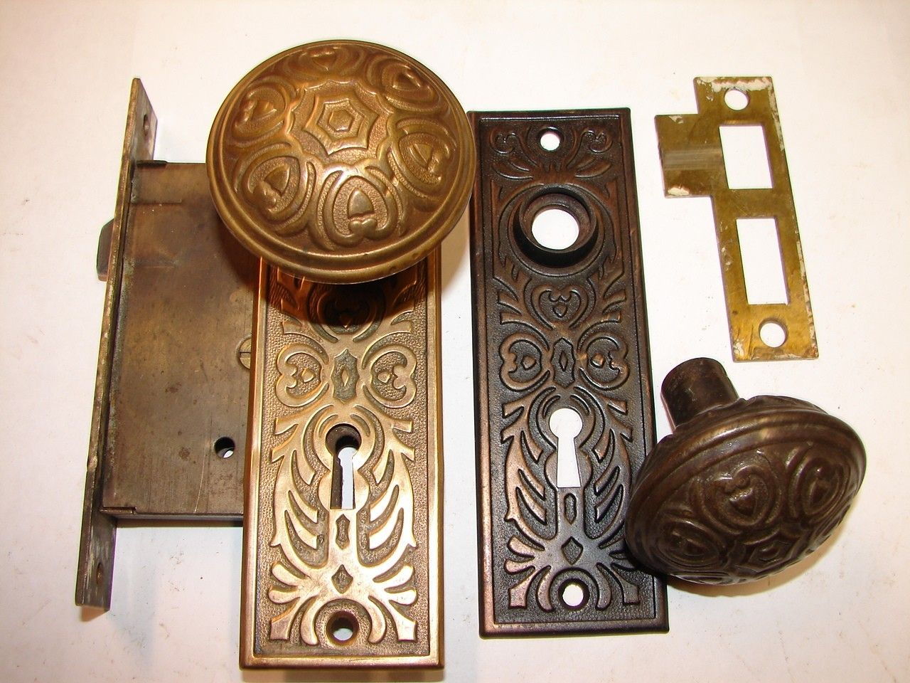 Antique Brass Door Knobs Vintage Marcopolo Florist Good Idea To with sizing 1280 X 960
