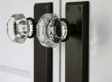Crystal Door Knobs Home Details Add An Elegant Touch To The Home regarding sizing 1067 X 1600