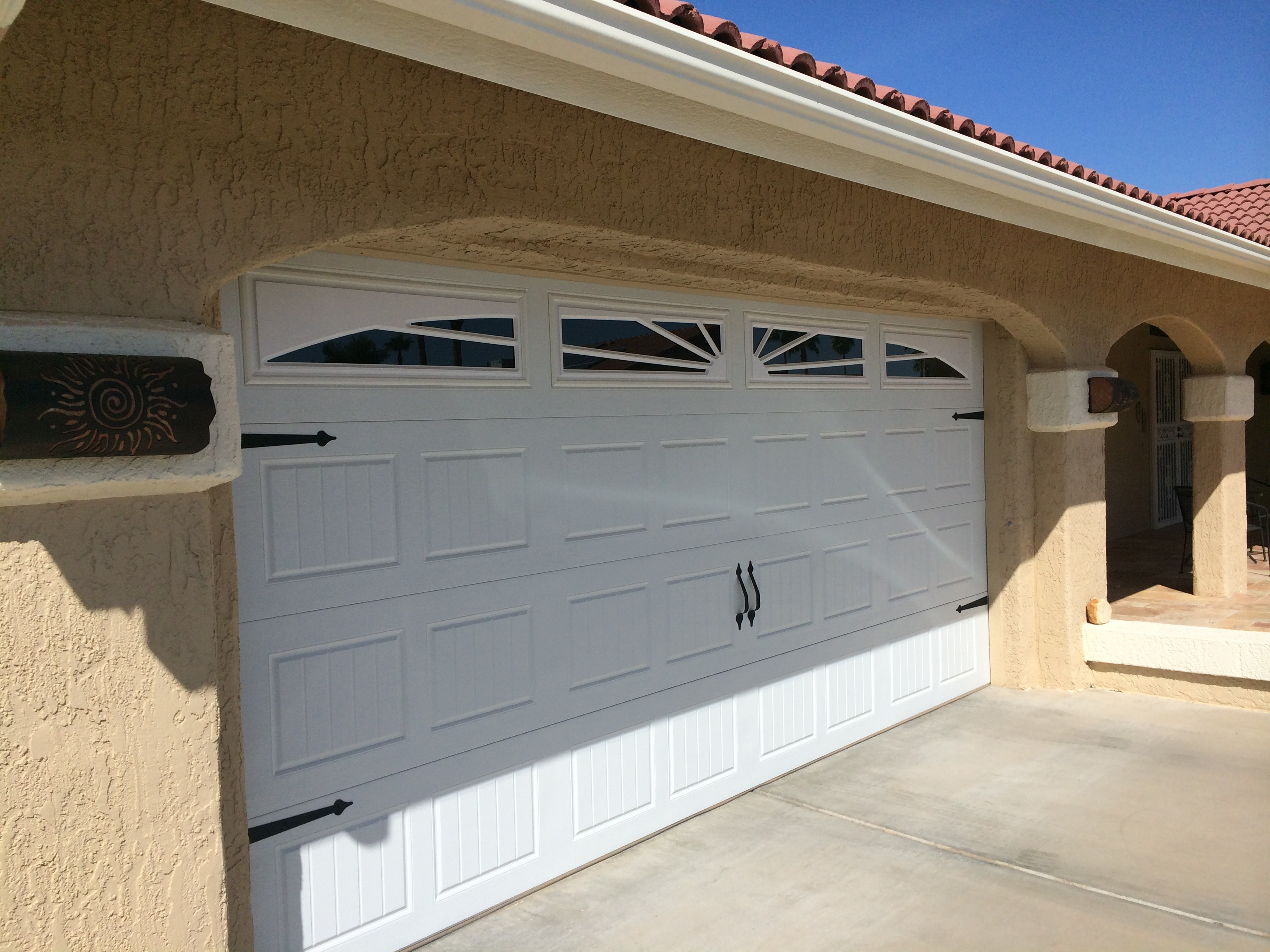 Garage Doors Installed In Sun City Sun City Garage Doors Repairs with regard to proportions 3264 X 2448