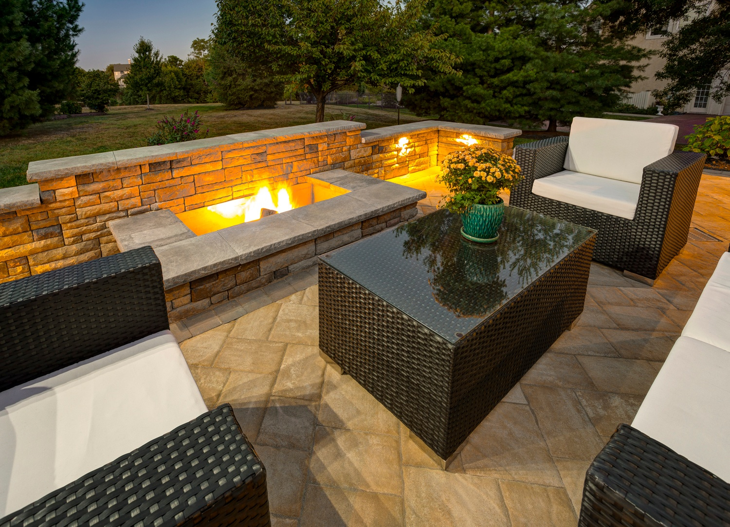 11 Of The Hottest Fire Pit And Outdoor Fireplace Ideas And Pictures in proportions 1500 X 1083