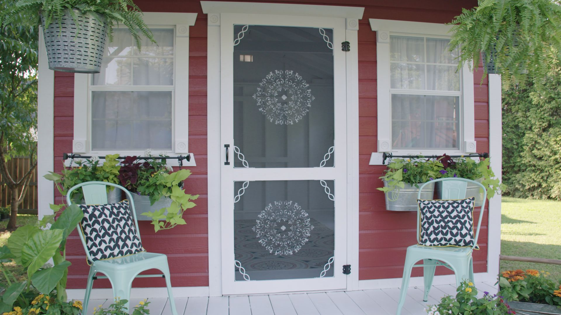 Accent Brackets Stenciled Screen Door Simple Accents That Make A throughout measurements 1920 X 1080