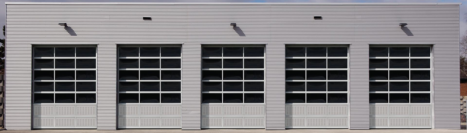 Commercial Roll Up Overhead Garage Doors In Lewisville Carrollton Tx pertaining to sizing 1920 X 550