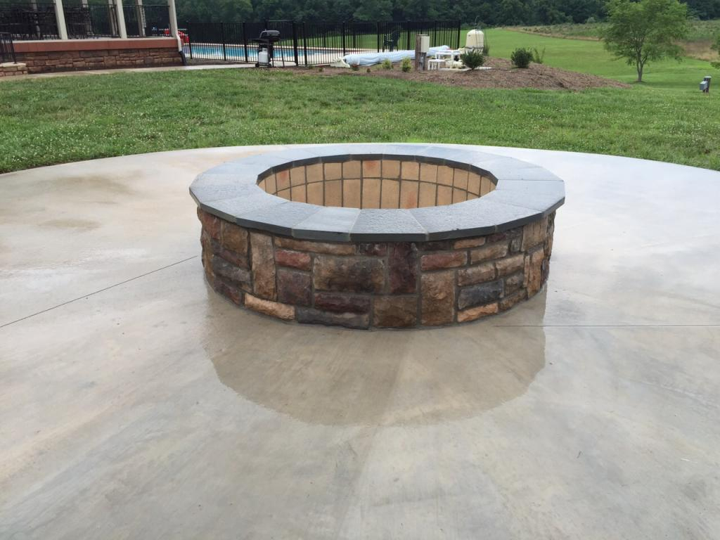 Fire Pits American Exteriors Masonry with regard to sizing 1024 X 768