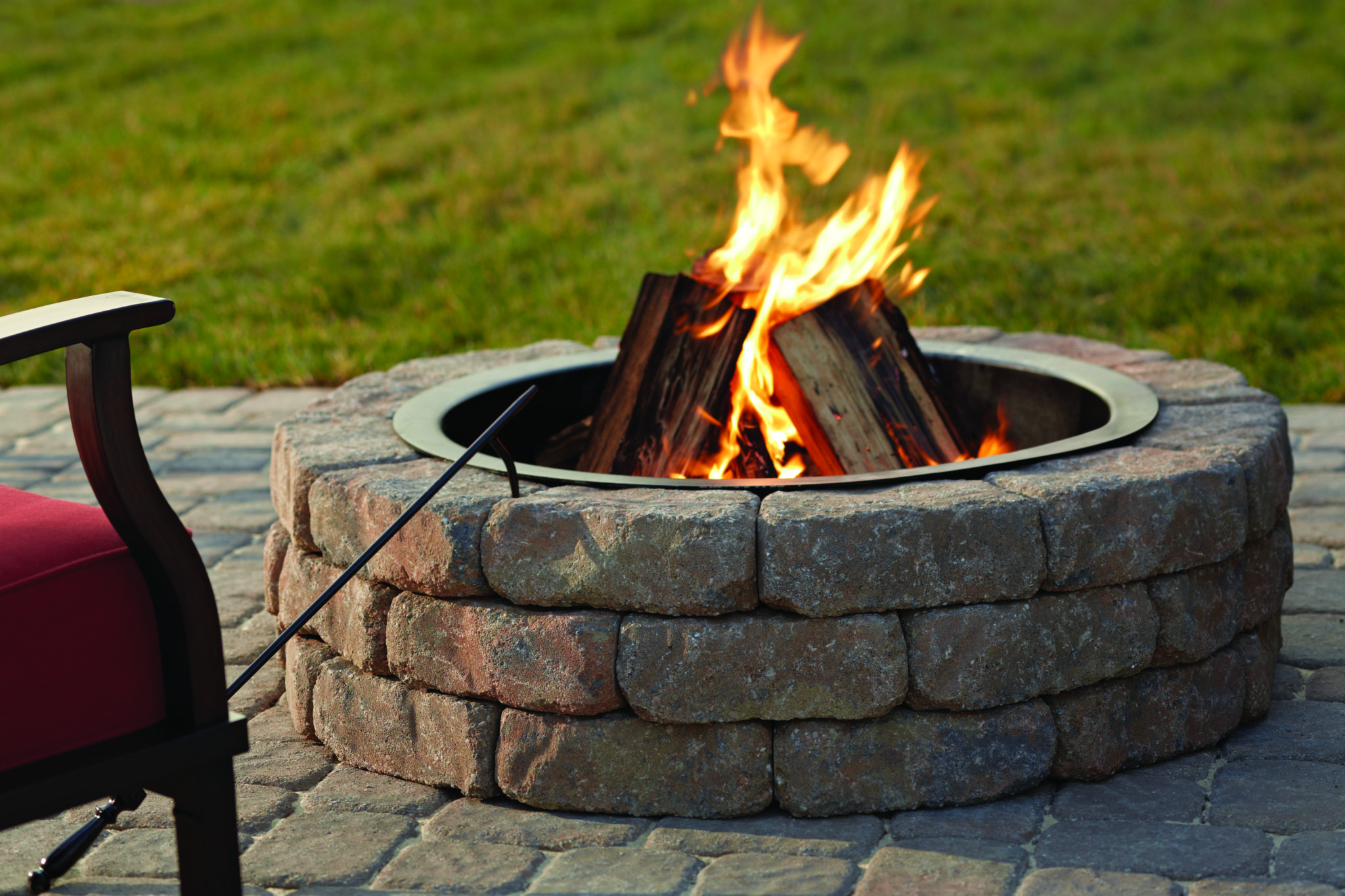 Gas Vs Wood Fire Pit Pros And Cons The Money Pit with measurements 2048 X 1365