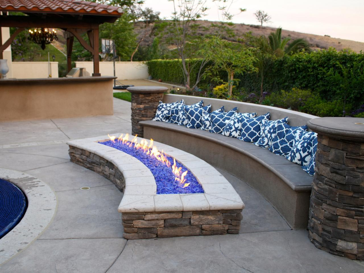 Outdoor Fire Pit With Glass Rocks Fire Pit Design Ideas within sizing 1280 X 960