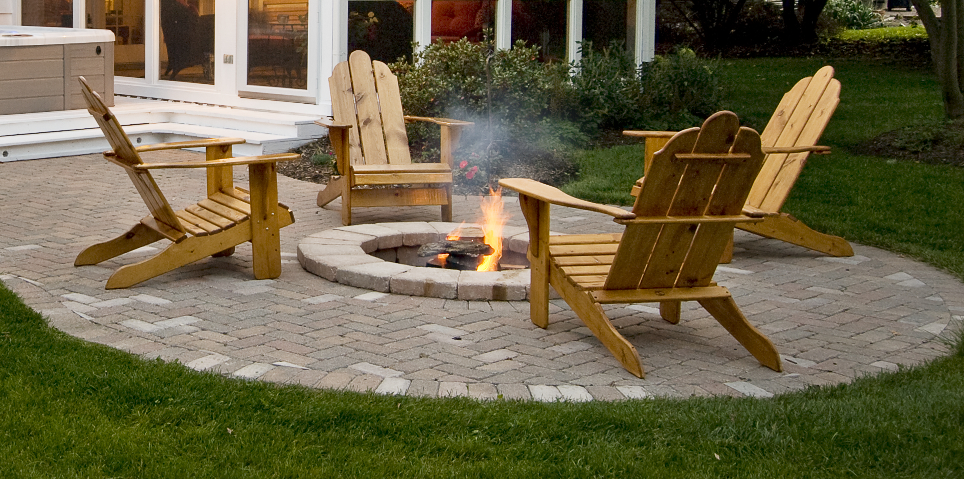 Pros And Cons Of Fire Pits Outdoor Living With Archadeck Of with measurements 1931 X 960