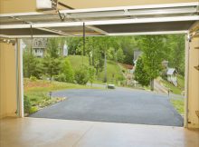 Retractable Garage Screen Doors Swopes Garage in measurements 1024 X 800