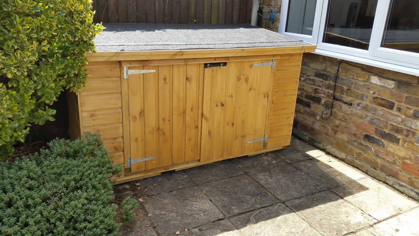 Small Storage Shed Small Garden Sheds Uk 2018 Garden Water Features within measurements 1365 X 768