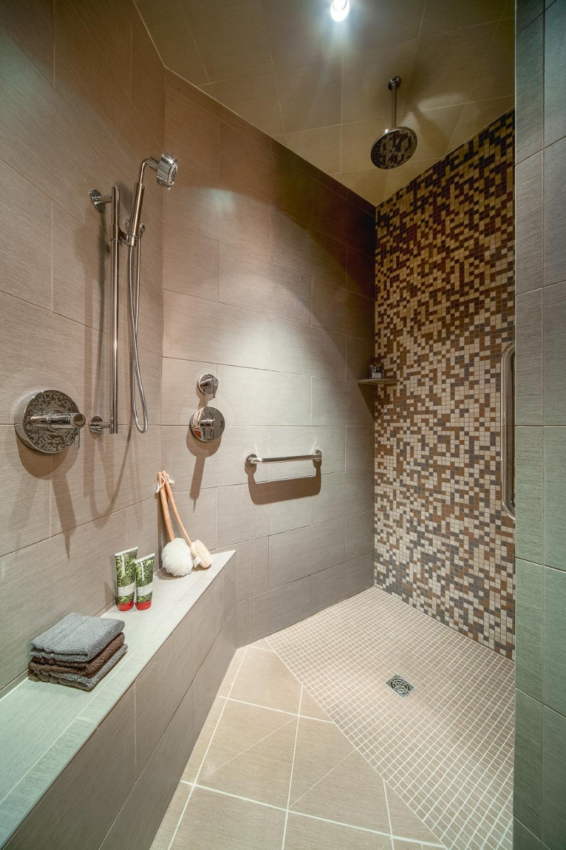 The Pros And Cons Of A Doorless Walk In Shower Design When with regard to proportions 800 X 1200