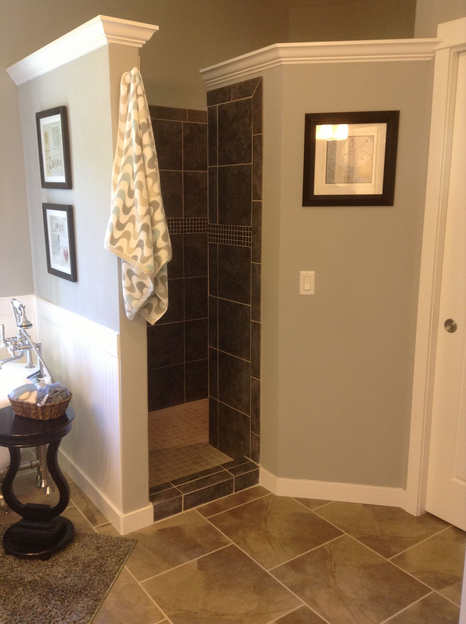 Walk In Shower Still Private No Door To Cleanthis Is inside sizing 1936 X 2592