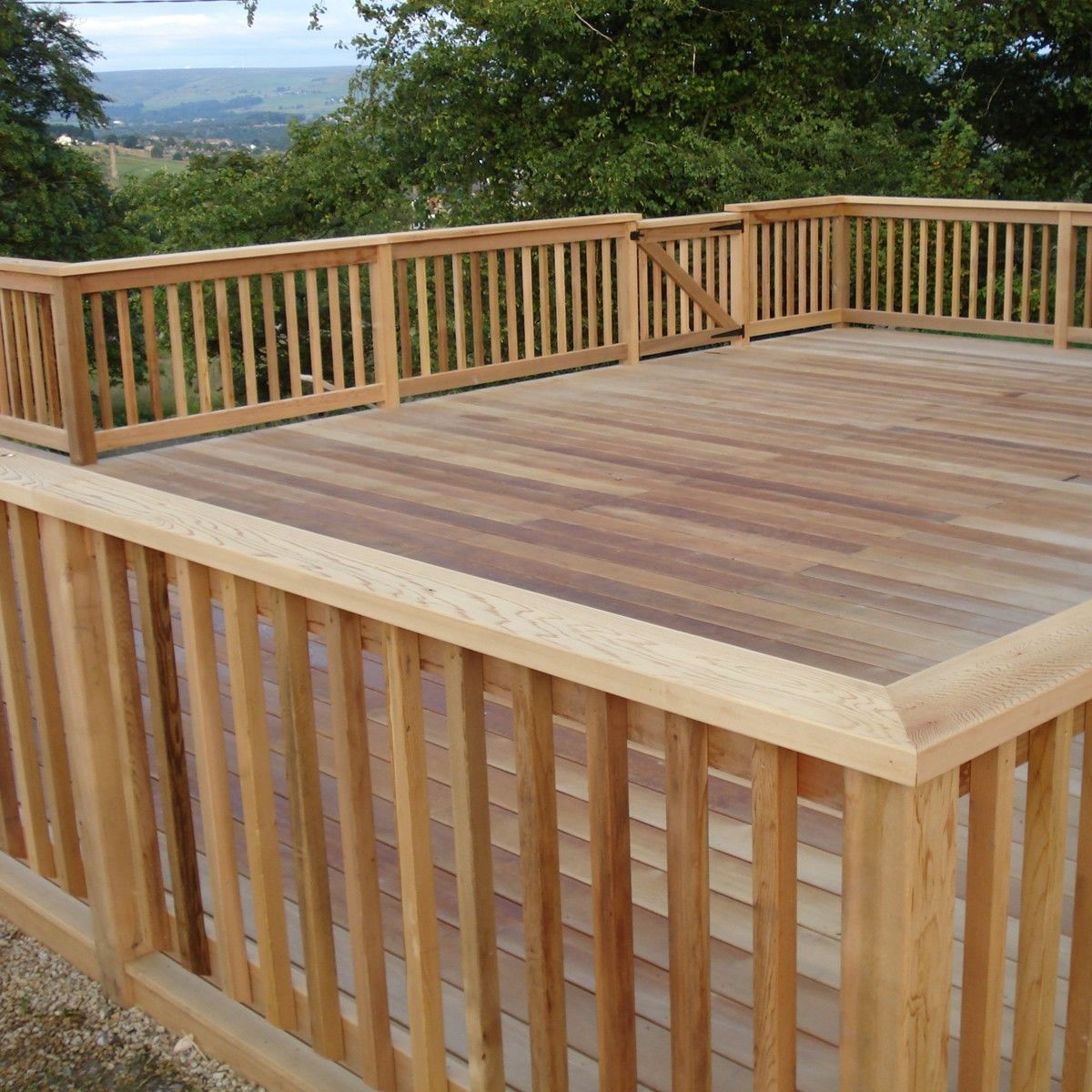 deck rails wood